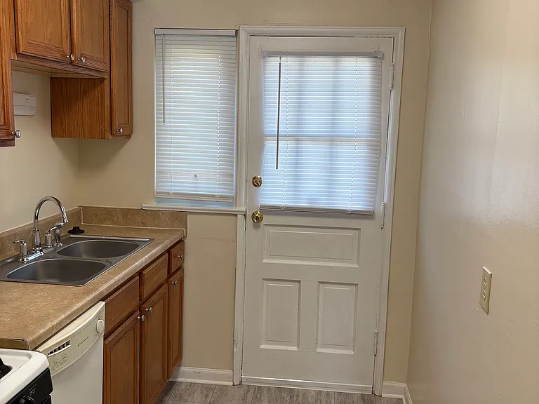 3052 Fair Ave — Photo 12