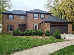 420 Stratford Ct, Aurora, IL 60504