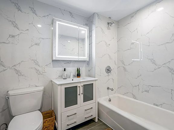 3rd image of 52-16 Roosevelt Ave #3B