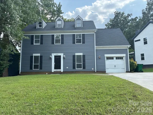 9500 Pondside Ln, Charlotte, NC 28213