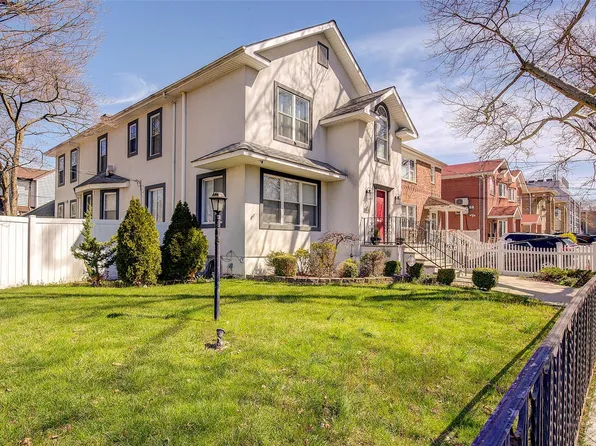 196-03 42nd Avenue, Flushing, NY 11358