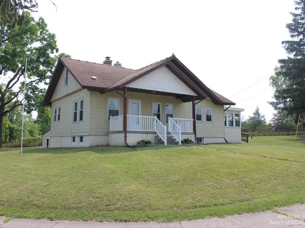 16717 W Us Highway 12, Cement City, MI 49233