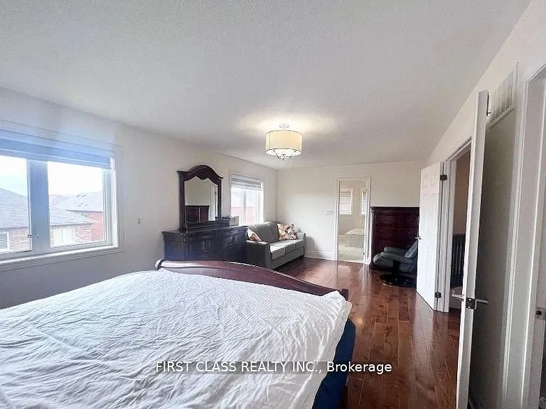 9 Wiley Ave #UPPER FLOOR — Photo 7