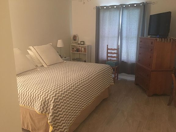 5th image of 176 Reserve 200 Cir