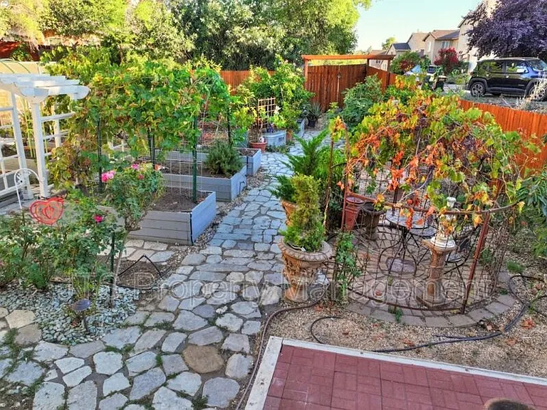 4988 Amina Fair Way — Photo 91