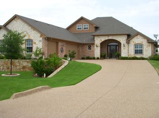 6236 Montrose St, Cleburne, TX 76033