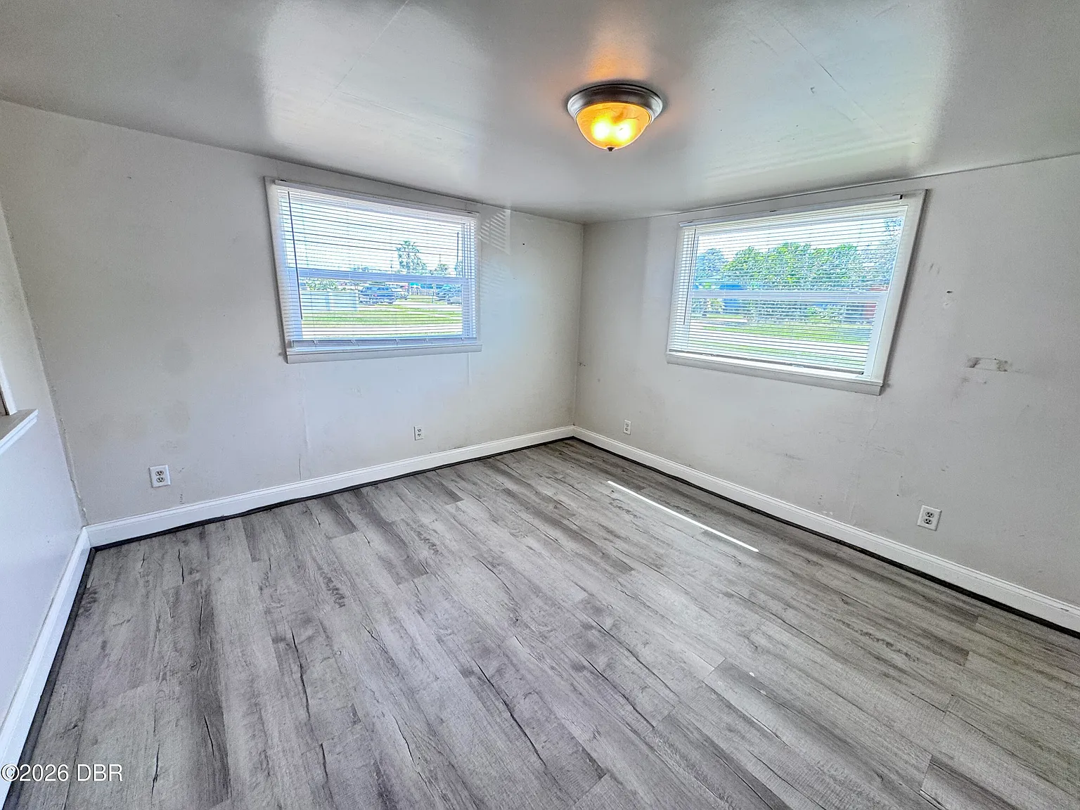 3 bed, 1.0 bath, 1386 sqft, $2,150 — Photo 3