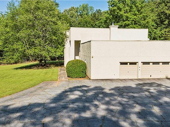 4th image of 110 Bridger Point Rd