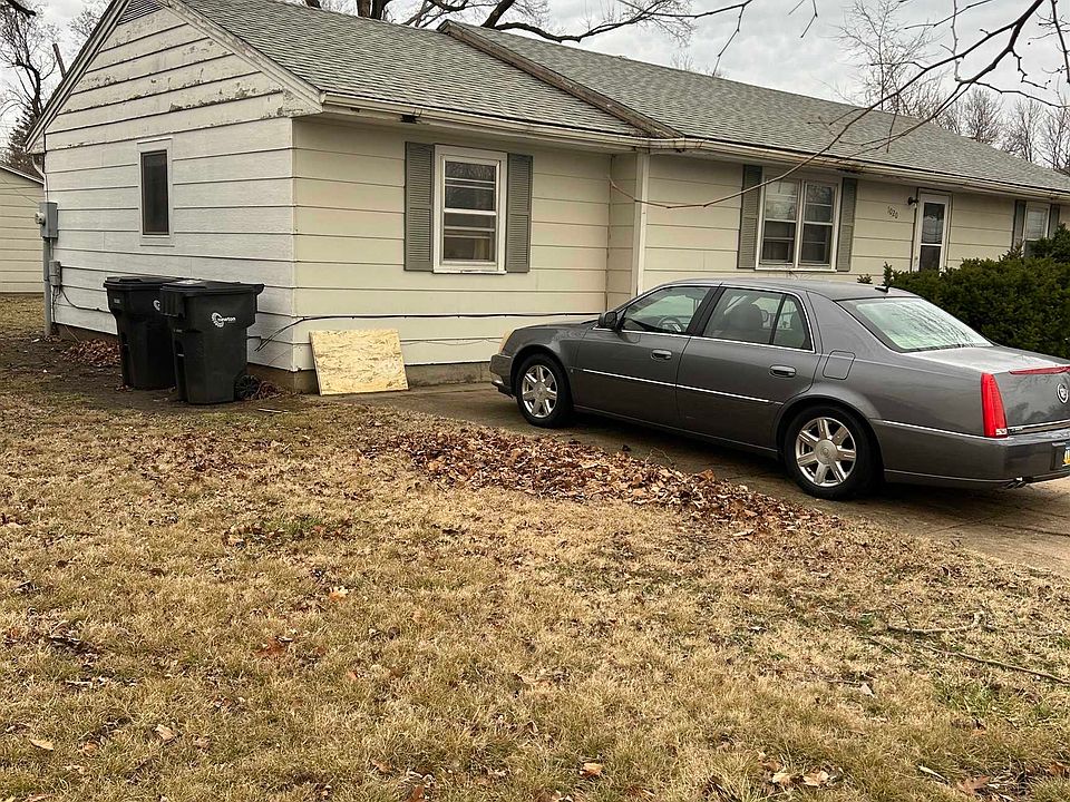 2nd image of 1020 S Poplar St