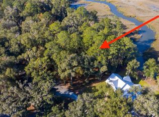 64 Mission Dr, Darien, GA 31305