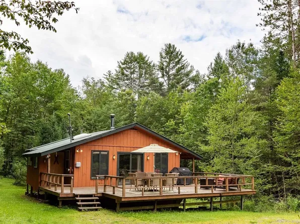 292 Tallwood Circle, Londonderry, VT 05155