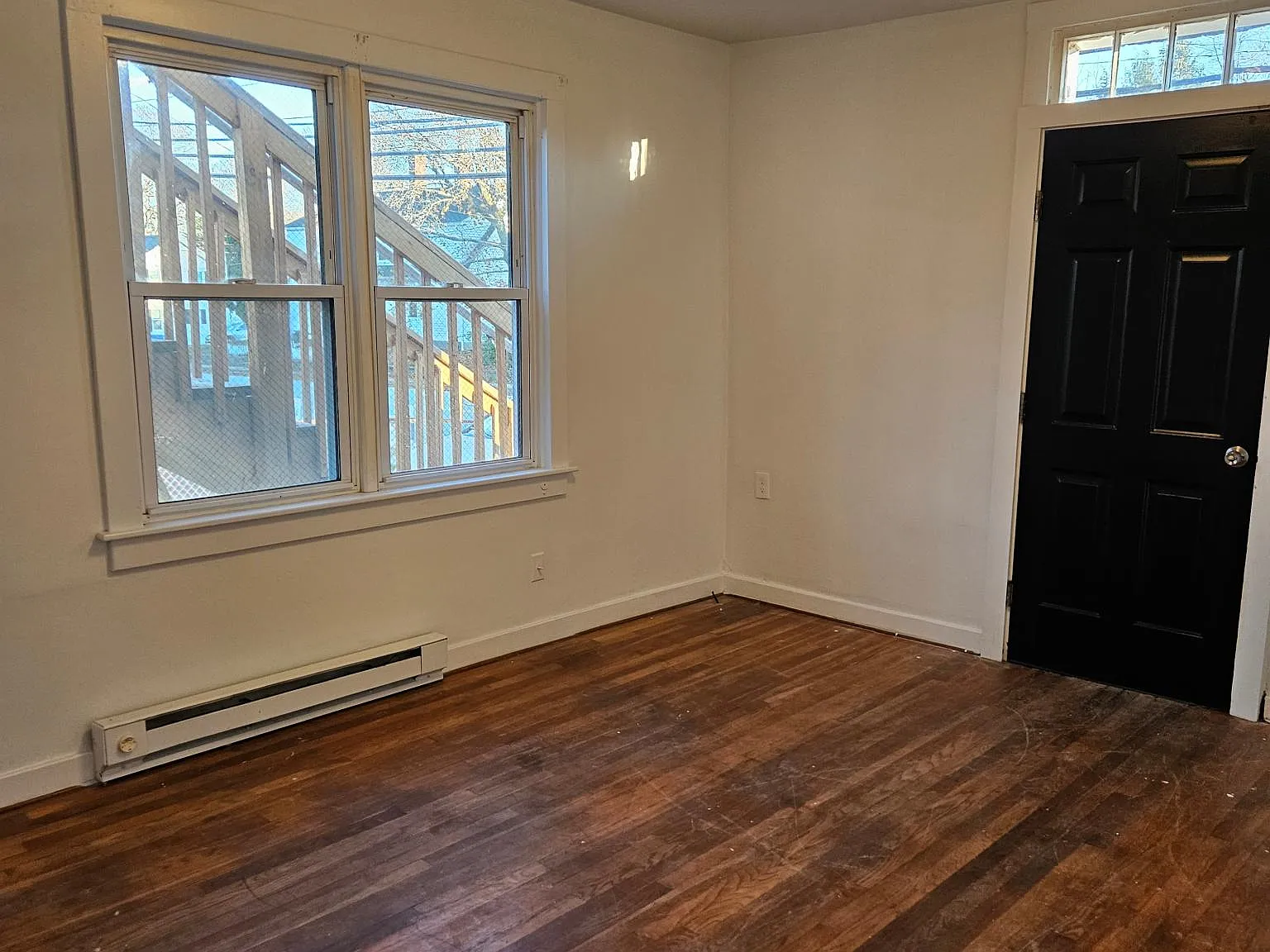 1 bed, 900 sqft, $1,200 — Photo 4