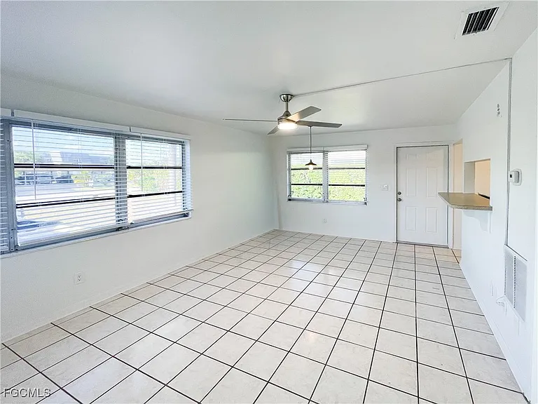 4009 SE 19th Ave #3 — Photo 3