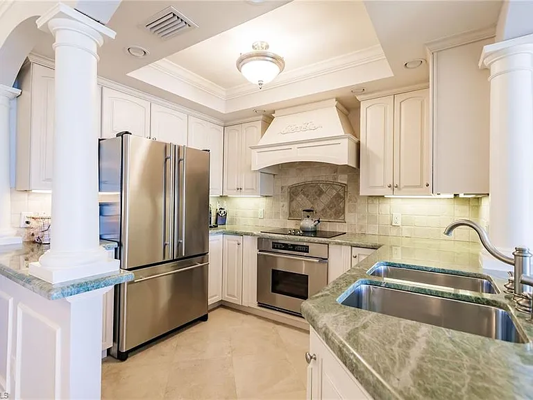 2885 Gulf Shore Blvd N #302 — Photo 13
