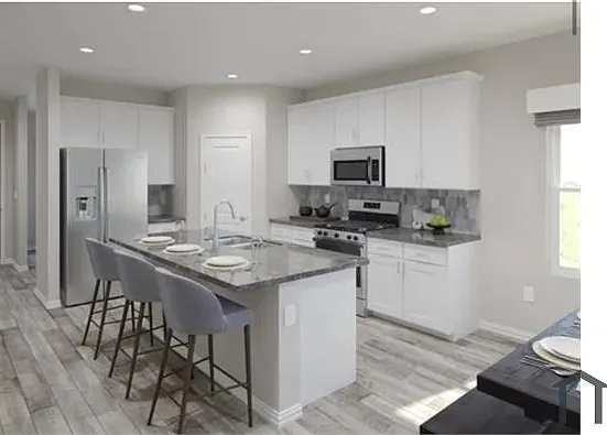 4 bed, 2369 sqft, $2,850 — Photo 3