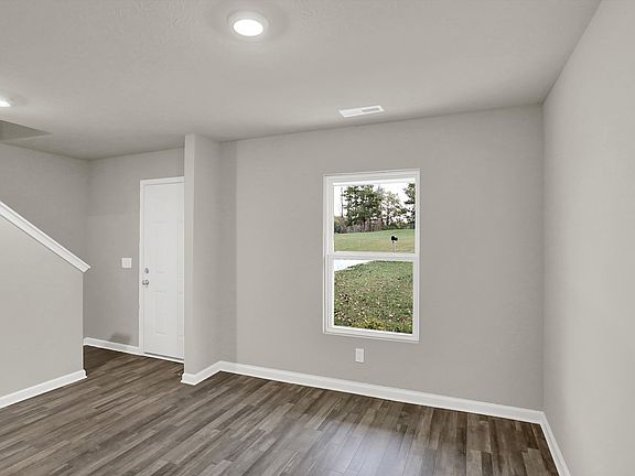 5th image of 981 Woodland Springs Dr