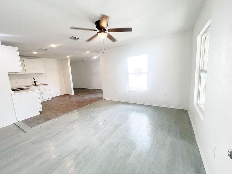 1st image of 138 Avant Ave #1