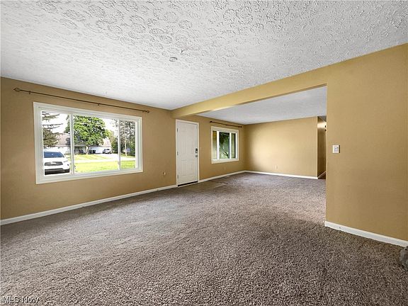 5th image of 1705 Eastwood Dr