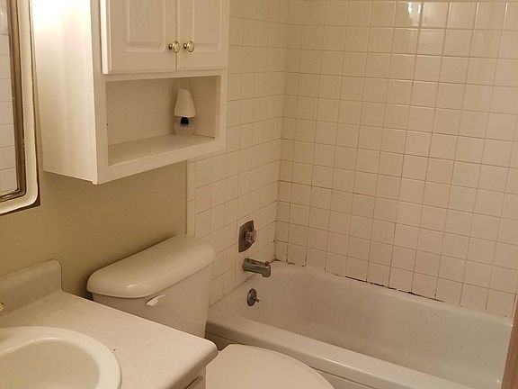 3rd image of 6255 Beechmont Ave APT 15