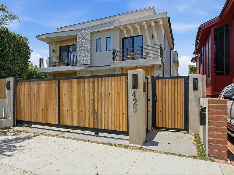 425 N Alfred St — Photo 35