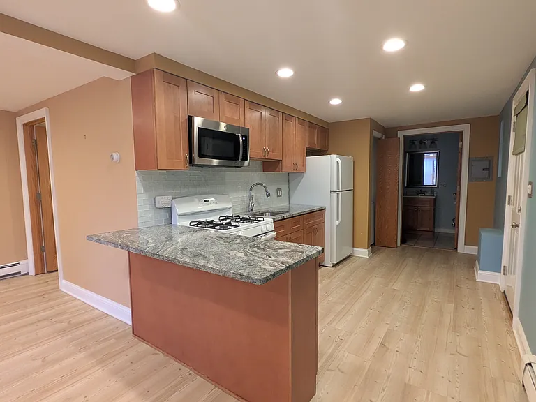 510 W 45th St #1 — Photo 5