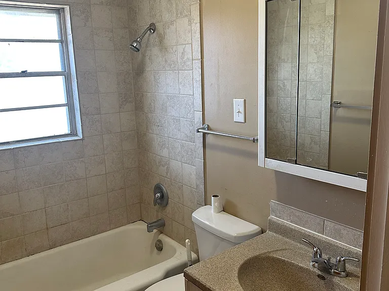 1114 E Lake Ave #B — Photo 12