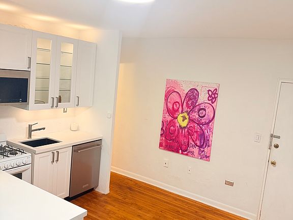3rd image of 1555 Pennsylvania Ave APT 204
