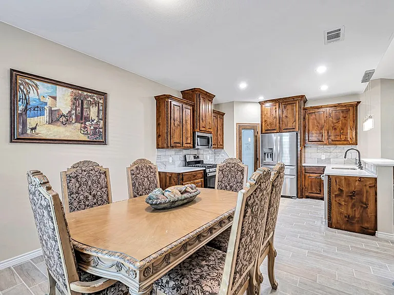 1100 Osprey Dr — Photo 9