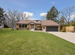 2061 Osceola Dr SE, Grand Rapids, MI 49506
