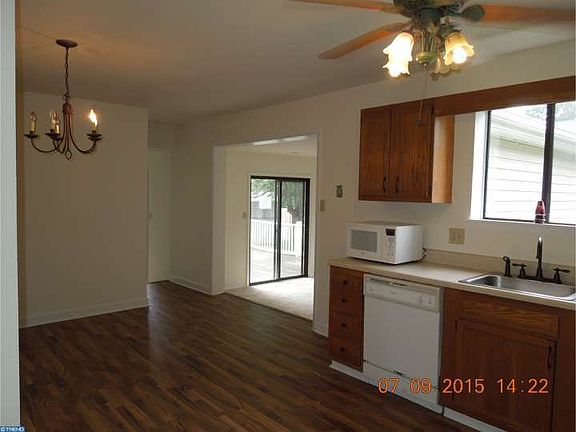 5th image of 709 Millcreek Ct