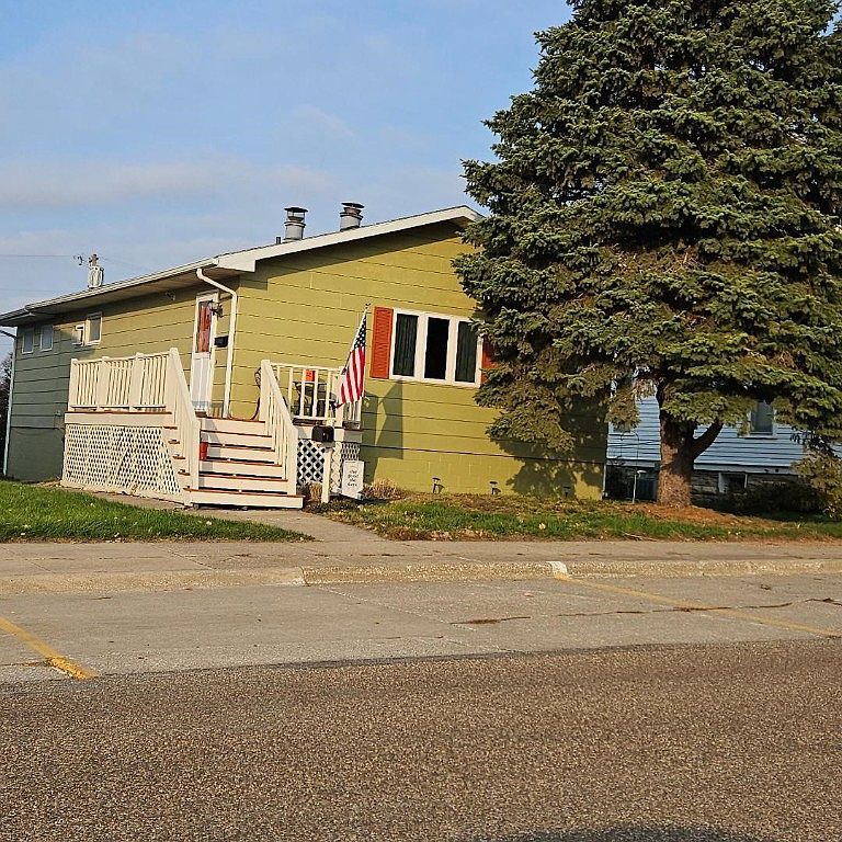 1308 8th Ave, Belle Plaine, IA 52208 Zillow