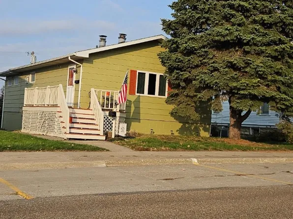 1308 8th Ave, Belle Plaine, IA 52208