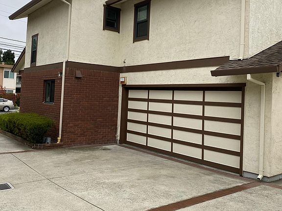 Unit A W/Attached Garage