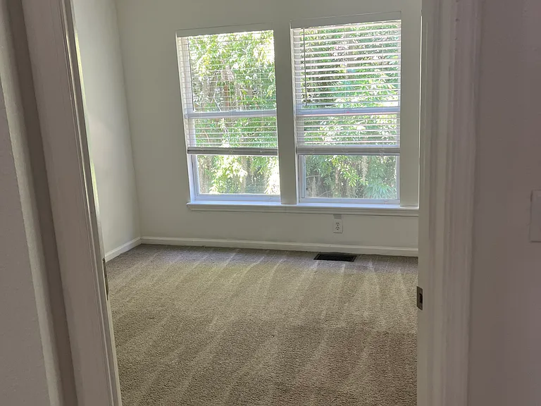 3552 Lone Tree Ln — Photo 12
