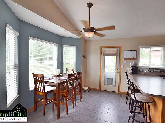 5th image of 7939 Leo Ln