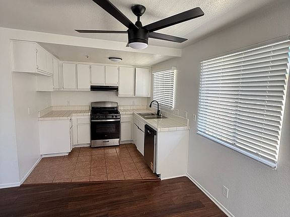 3rd image of 3637 W 139th St APT 15