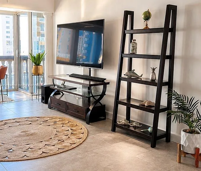 440 Paradise Isle Blvd #402 — Photo 13