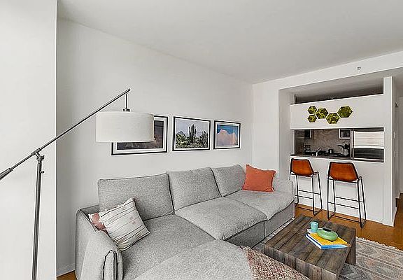 3rd image of 200 Chambers St APT 5K