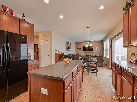 Large center island ideal for meal prep, all appliances are included