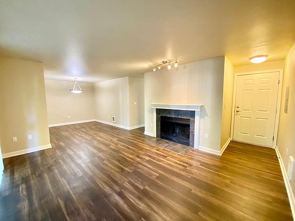 4th image of 3070 118th Ave SE #M-104