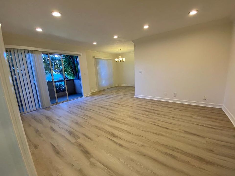 Living room, breakfast nook, balcony entrance