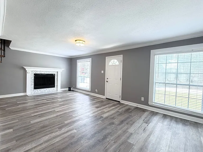 5336 Cruz Rd — Photo 2