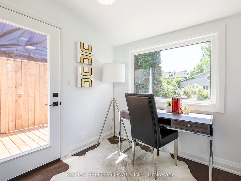 546 Beresford Ave — Photo 10