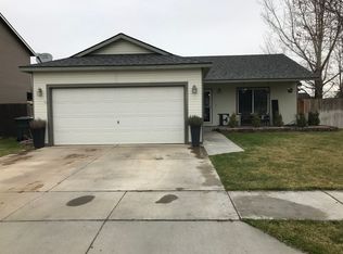 1511 NE Gladys Dr, Hermiston, OR 97838