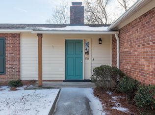 3 Paddock Ln, Greer, SC 29650