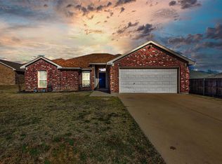306 Wonder Oak Ct, Weatherford, TX 76085
