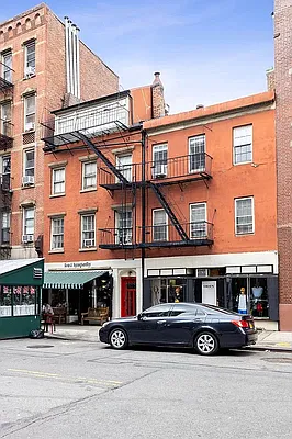 Rented by REAL New York | media 21