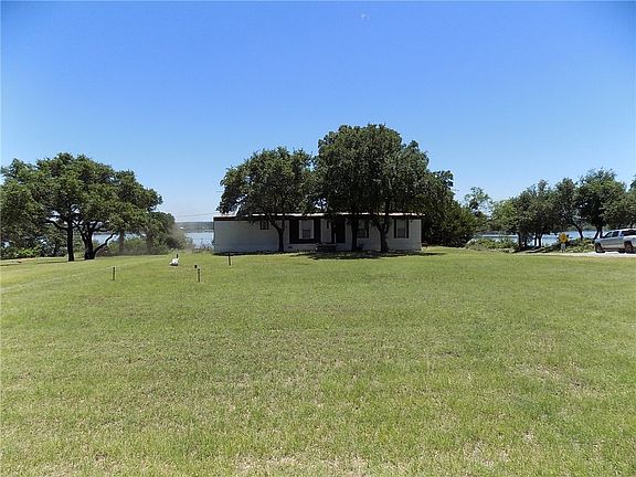 3rd image of 131 Old Ln