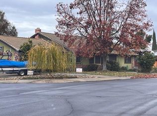 365 Oak Ave, Ripon, CA 95366