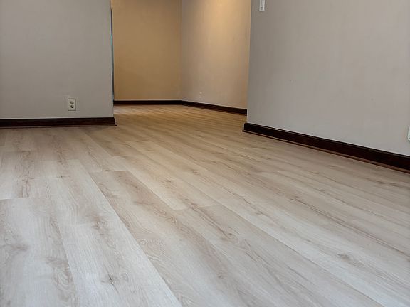 3rd image of 3210 Minnehaha Ave APT 4